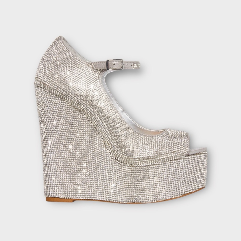 Steve Madden Macie Rhinestones Wedge Heels Size 6